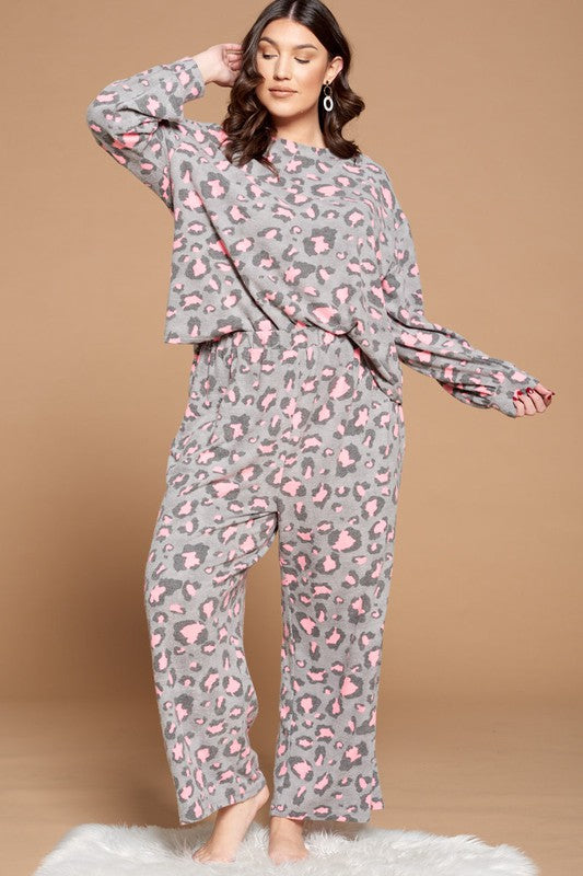 Gray & Pink Leopard Print Plus Size Lounge Set - Shop Habb